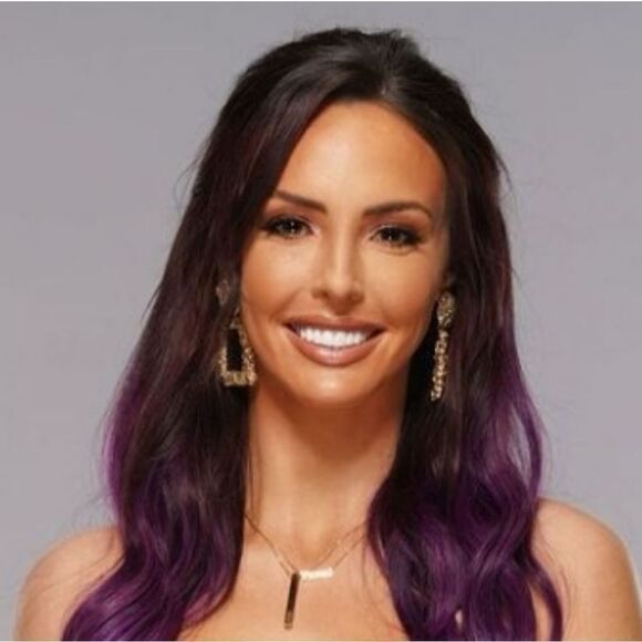 Women Vintage style Large Geometric Drop Dangle Gold Earrings - Picture 9 of 9